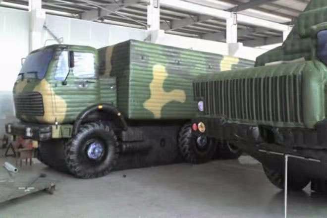 裕华大型军事车